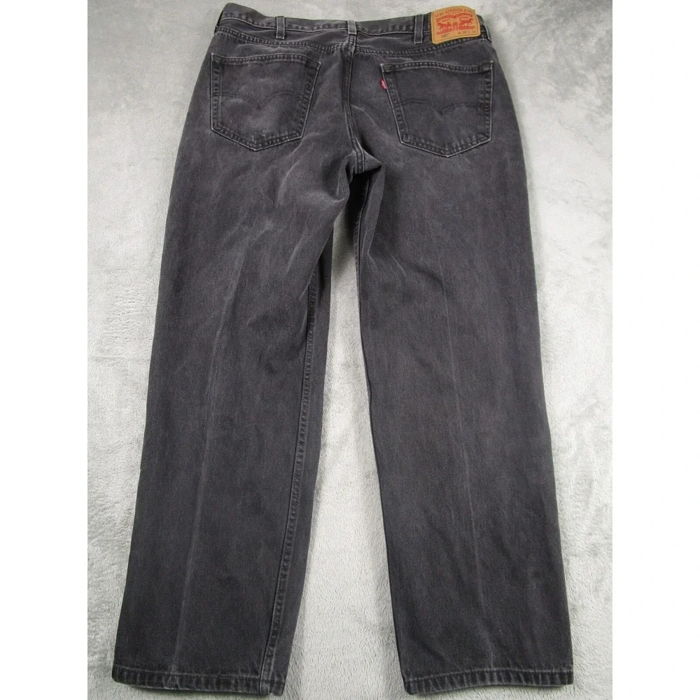 Levis spots jeans